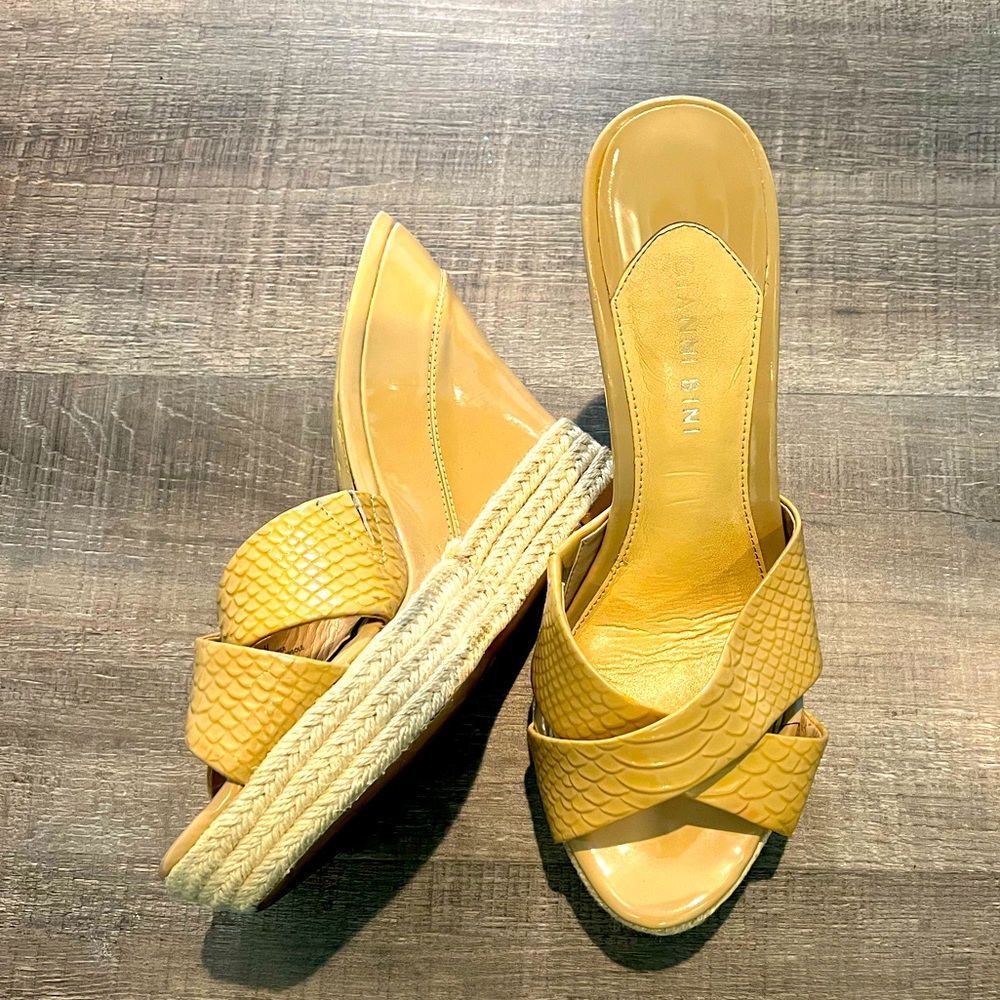 Gianni Bini Shoes 
Wedges